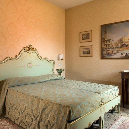 San Giacomo Apartment Венеция Екстериор снимка